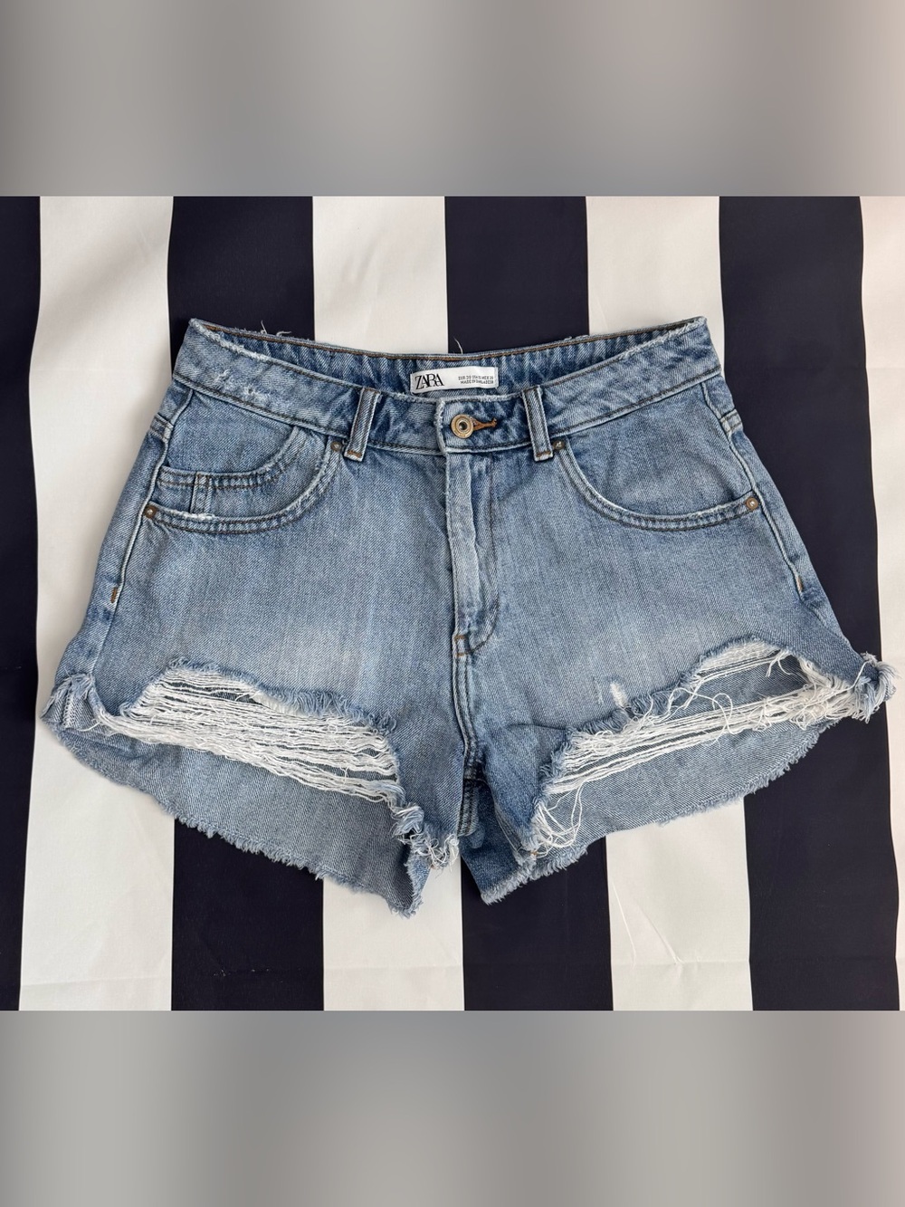 Zara Light Wash Ripped Denim Shorts